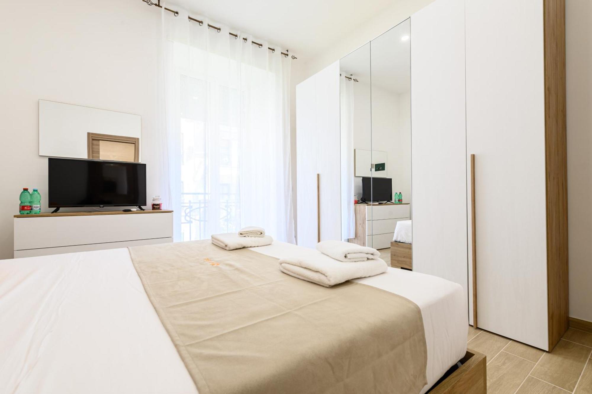 Domus Romeo Appartement Napels Buitenkant foto