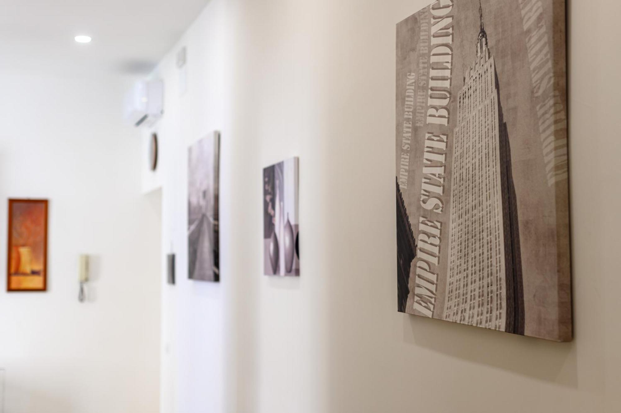 Domus Romeo Appartement Napels Buitenkant foto