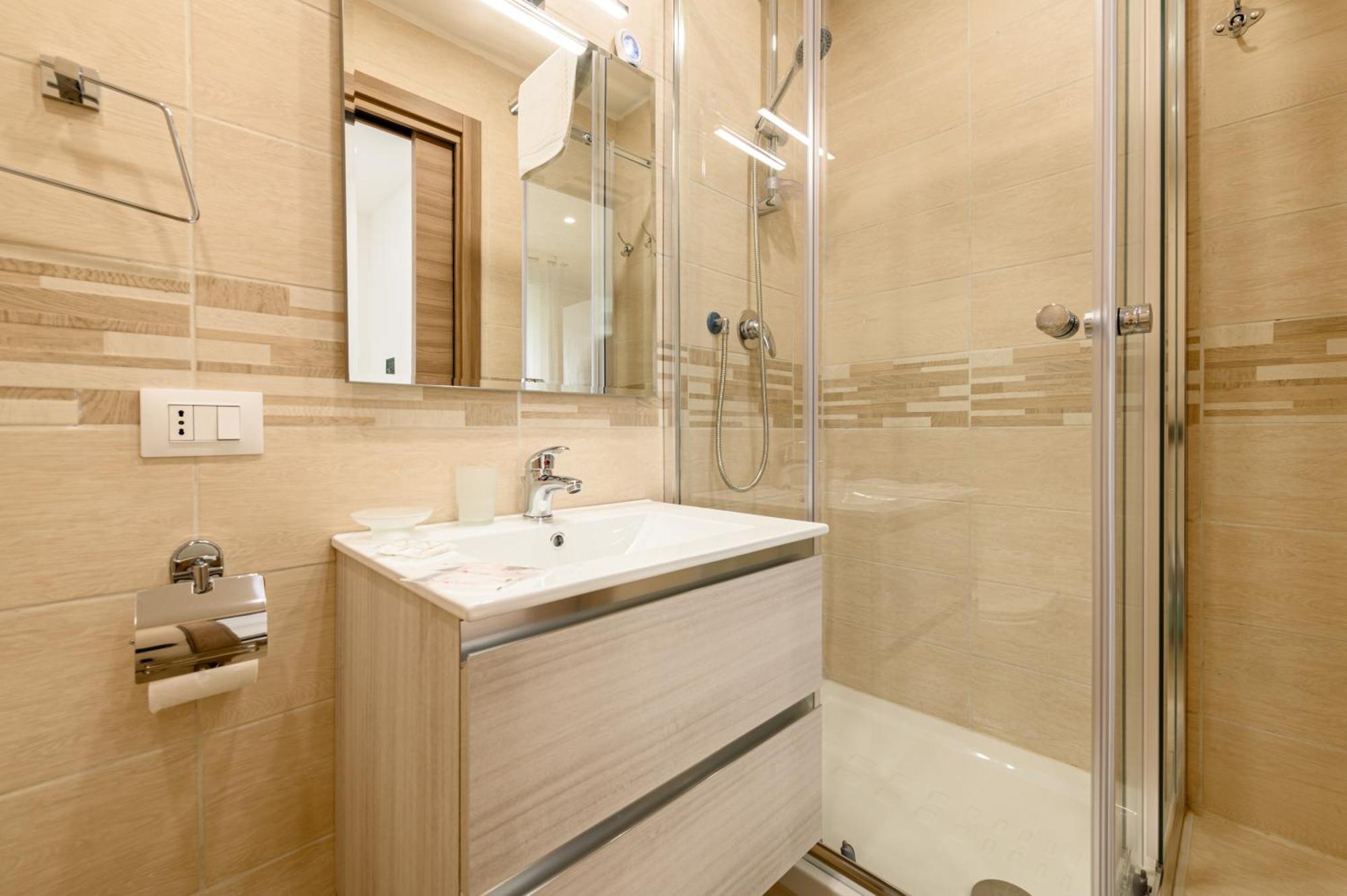 Domus Romeo Appartement Napels Buitenkant foto