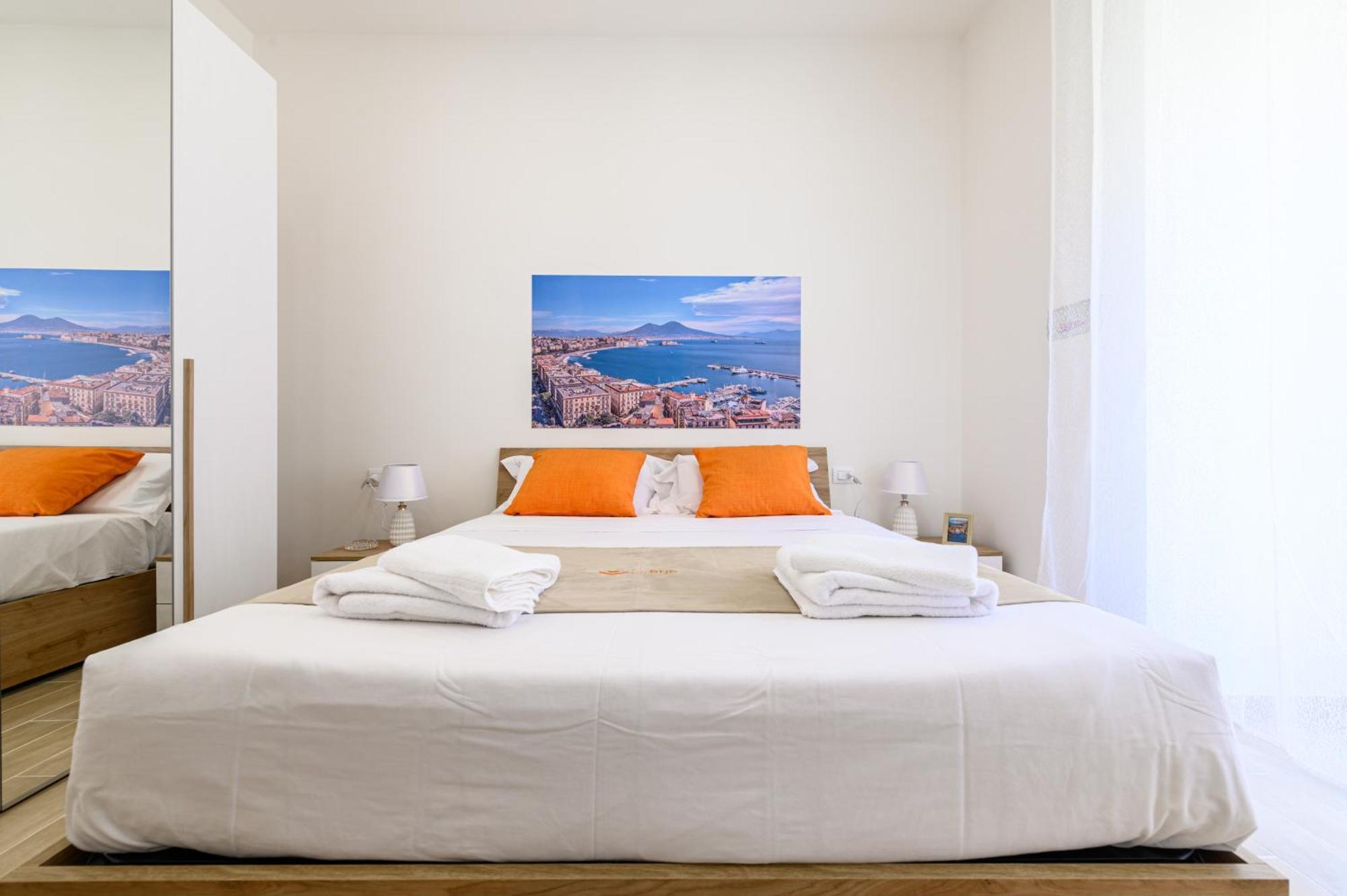 Domus Romeo Appartement Napels Buitenkant foto