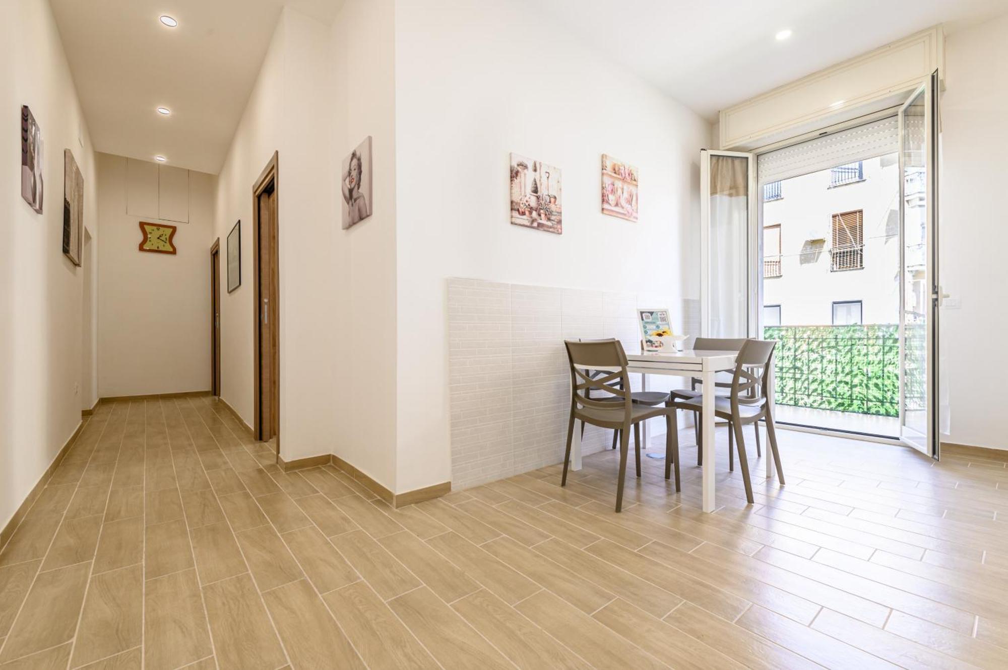 Domus Romeo Appartement Napels Buitenkant foto