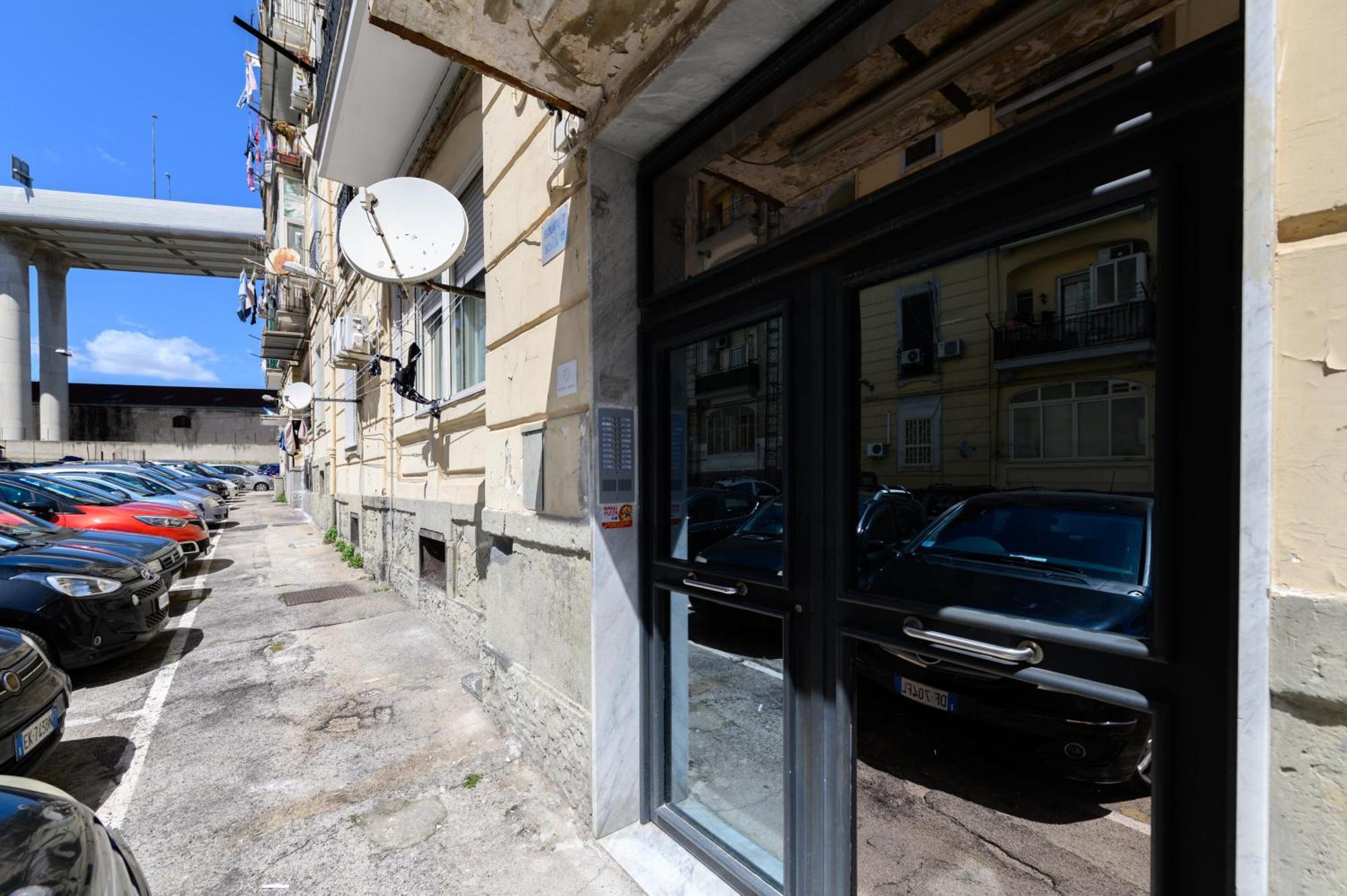 Domus Romeo Appartement Napels Buitenkant foto